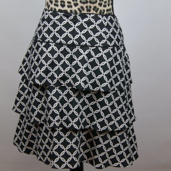 White House Black Market Circle Print Skirt Black - Picture 3 of 9